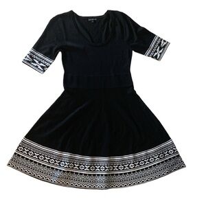 Nina Leonard black white sweater dress quarter sleeves tribal pattern size Small
